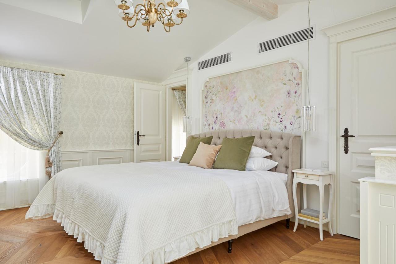 Chateau De Clotte & Suites Les Salles-de-Castillon Luaran gambar